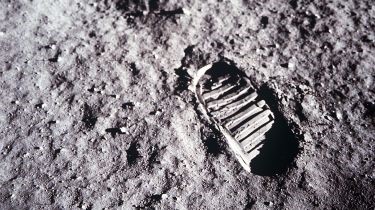一个价值254亿美元的足迹。图片来源:NASA